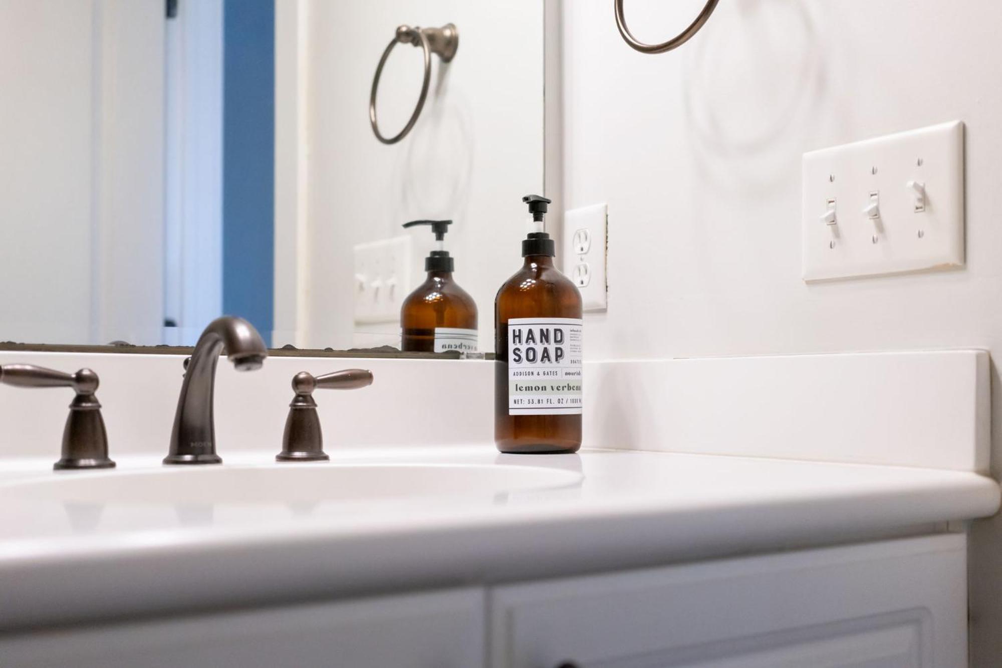 Downtown Wilmington Home ~ Pet Friendly Eksteriør billede