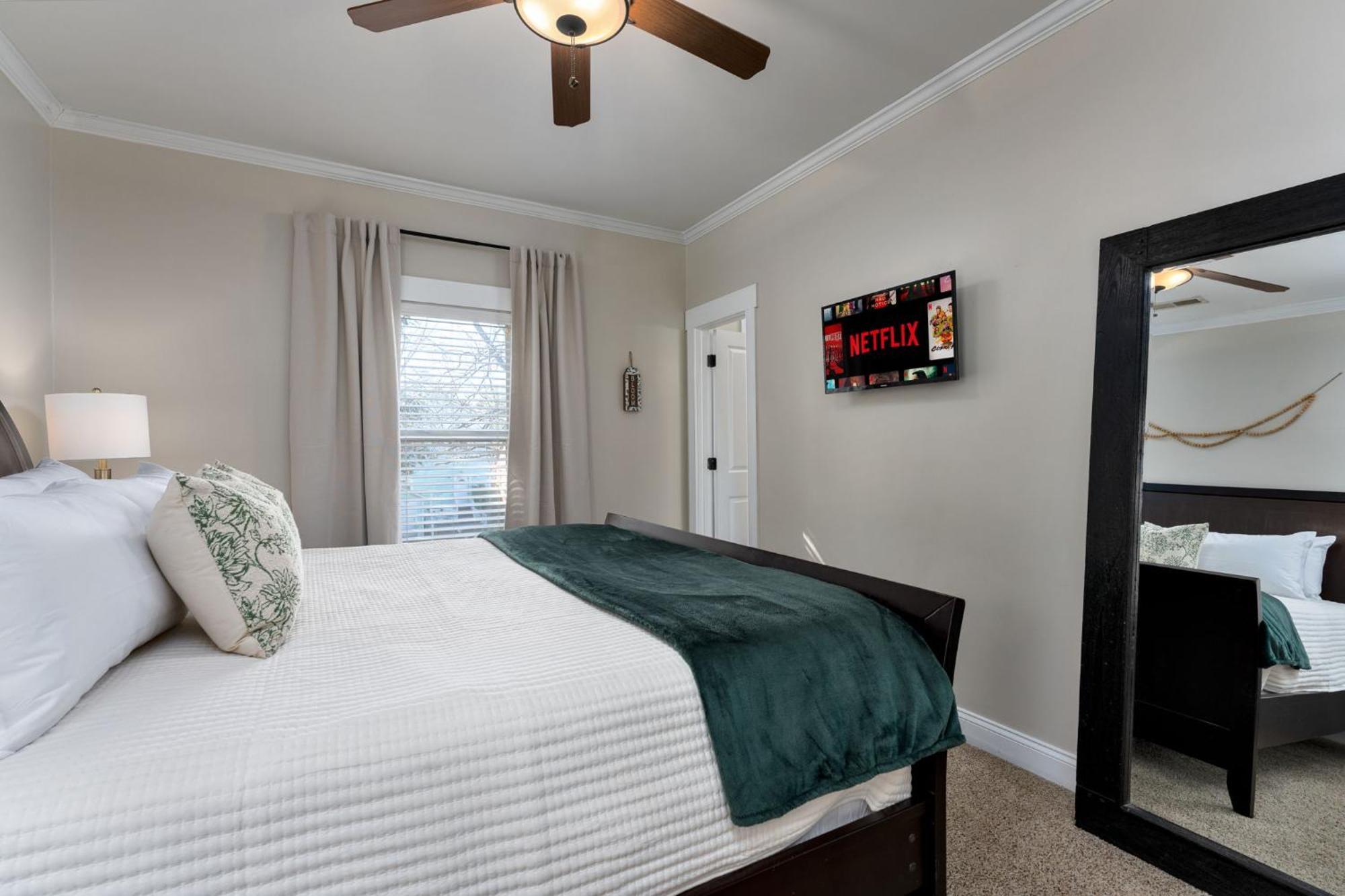 Downtown Wilmington Home ~ Pet Friendly Eksteriør billede