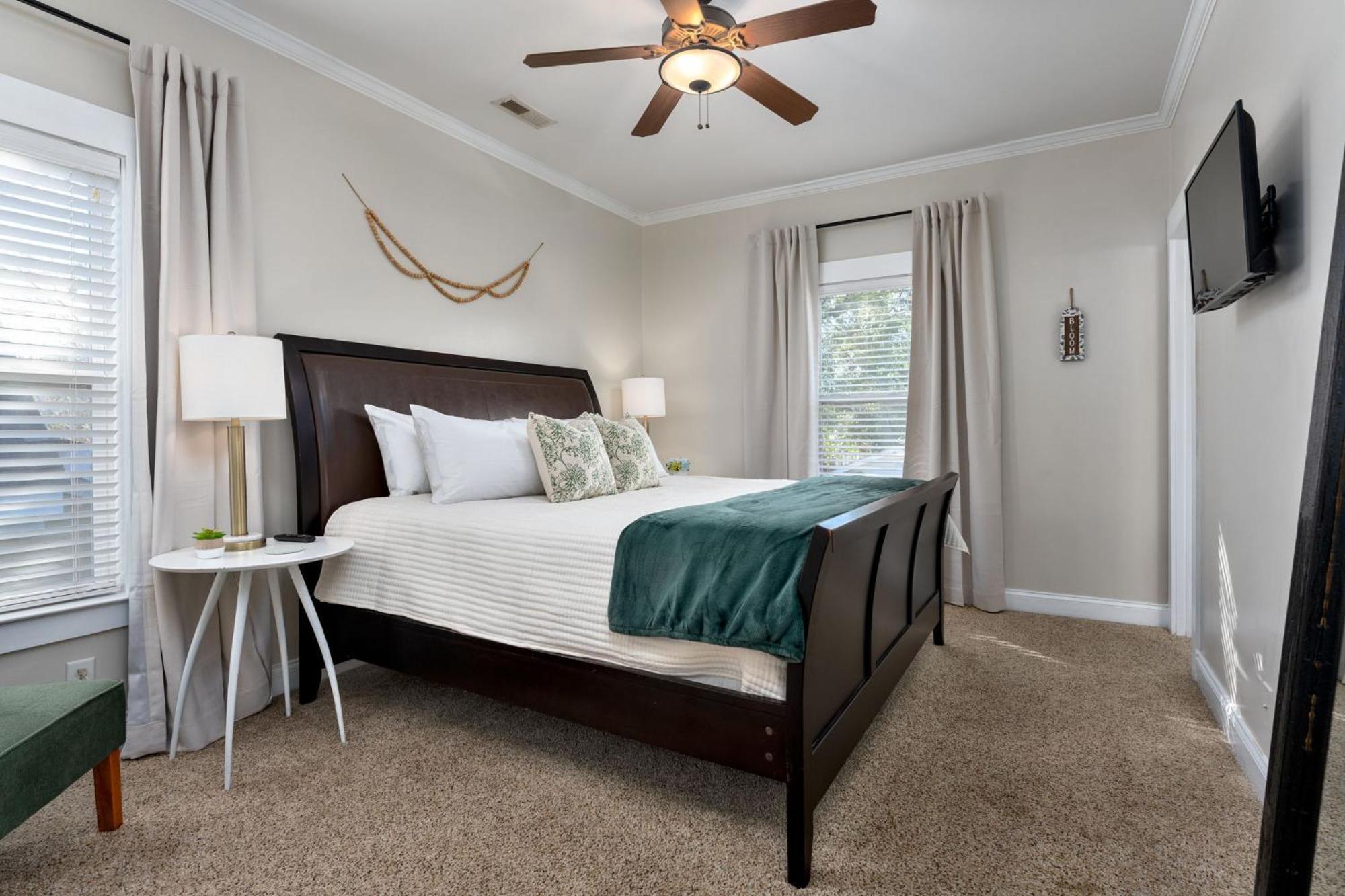 Downtown Wilmington Home ~ Pet Friendly Eksteriør billede